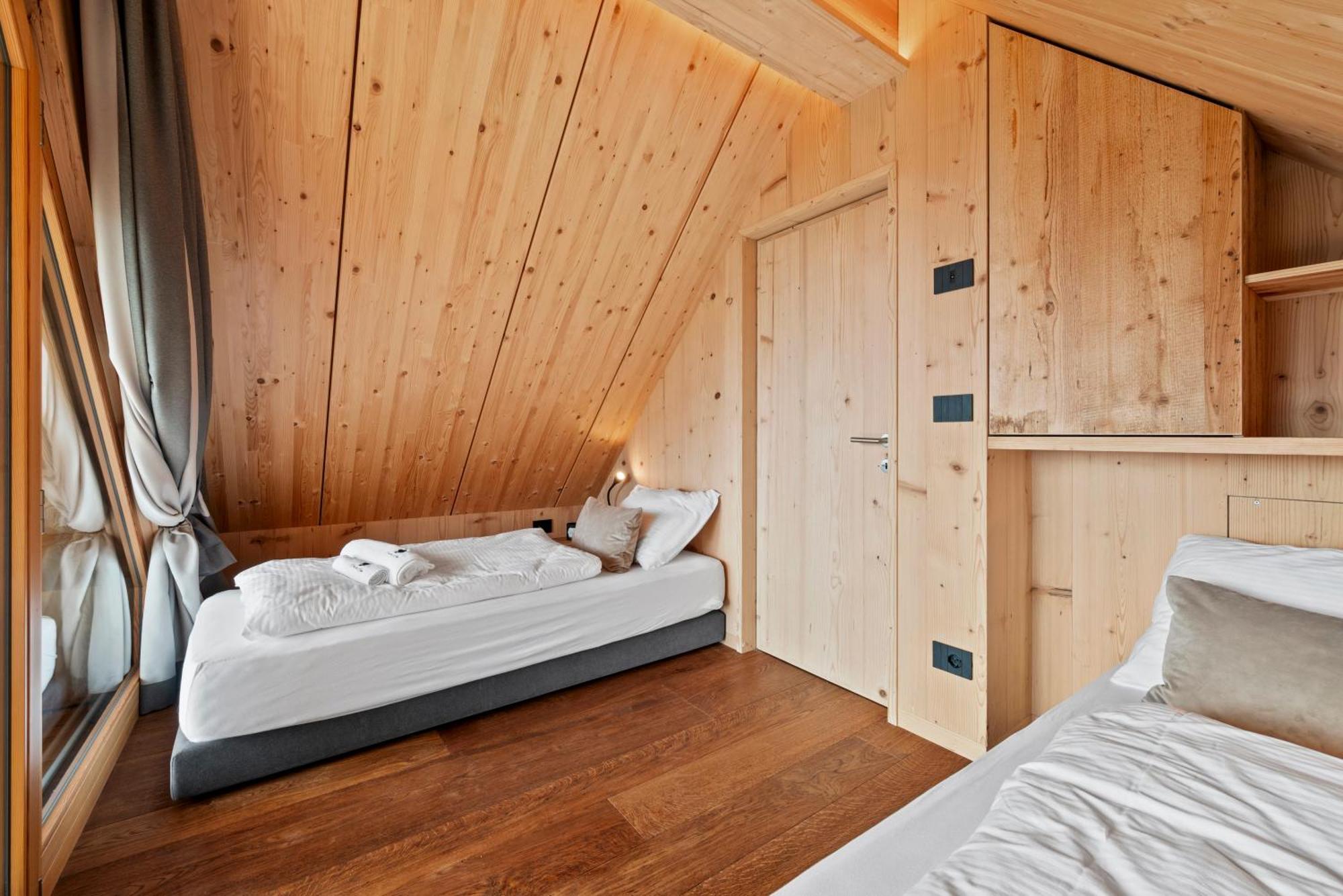 New Opening "Sissi Chalets" - Unique Luxury Hideaway With Mountain View & Sauna Mendola Buitenkant foto