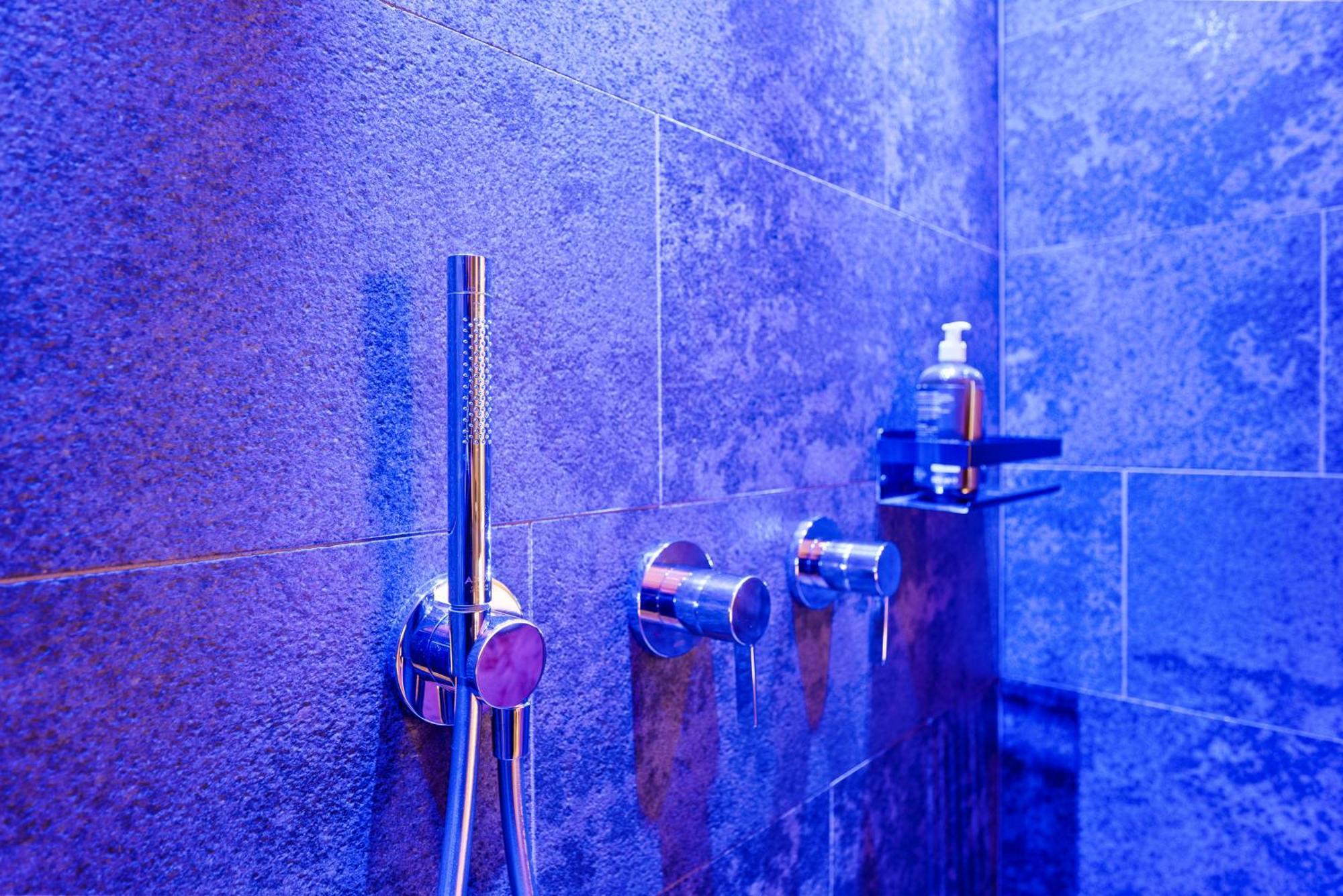 New Opening "Sissi Chalets" - Unique Luxury Hideaway With Mountain View & Sauna Mendola Buitenkant foto